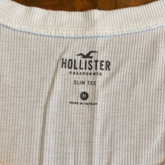 Hollister California Slim Tee - Picture 2 of 4
